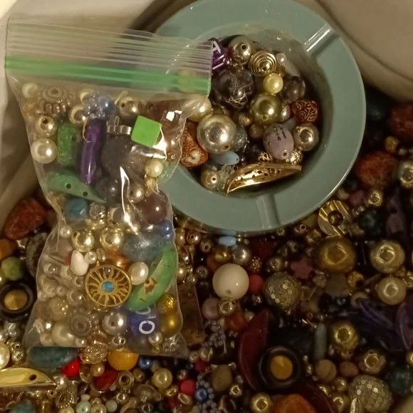 Jewlery Makers Alert - Picture 7 of 8